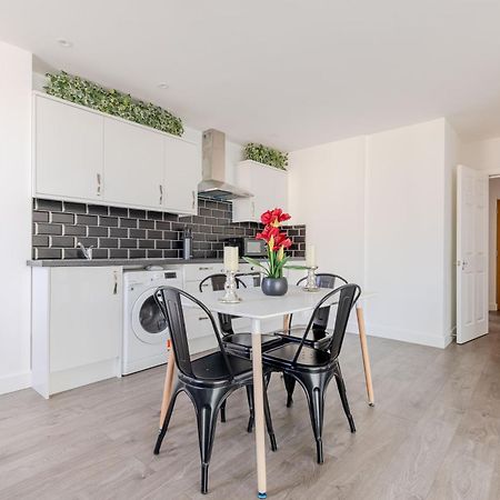 Boutique Vertigo Apartment Central Kingston/London Kingston upon Thames  Ngoại thất bức ảnh