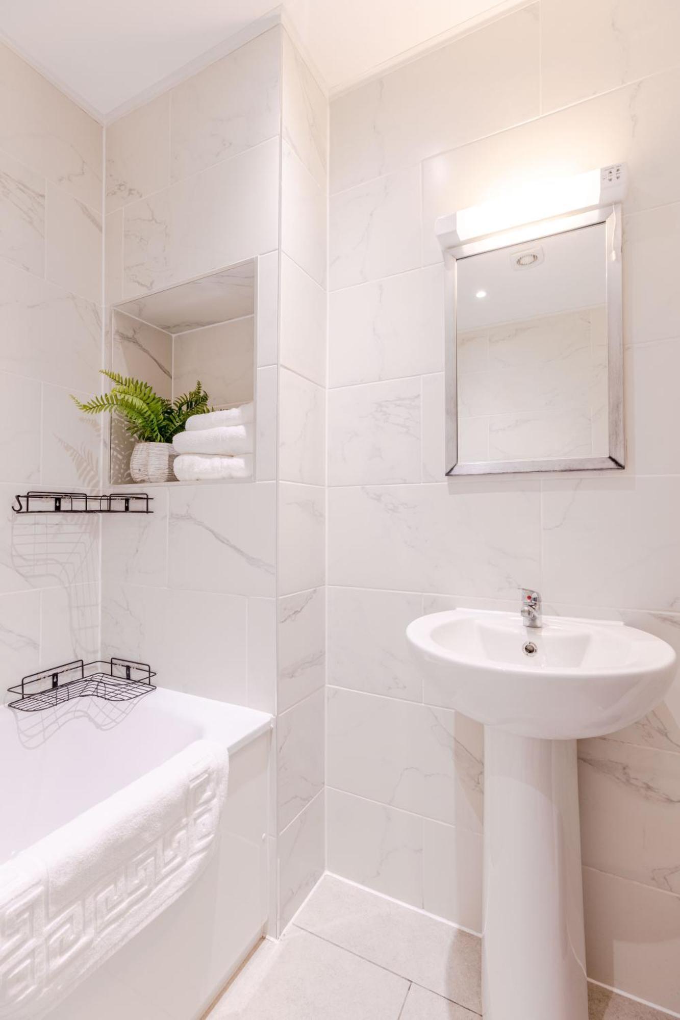 Boutique Vertigo Apartment Central Kingston/London Kingston upon Thames  Ngoại thất bức ảnh